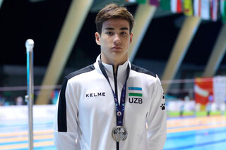Элдор Усмонов завоевал две медали на Чемпионате Азии по водным видам спорта