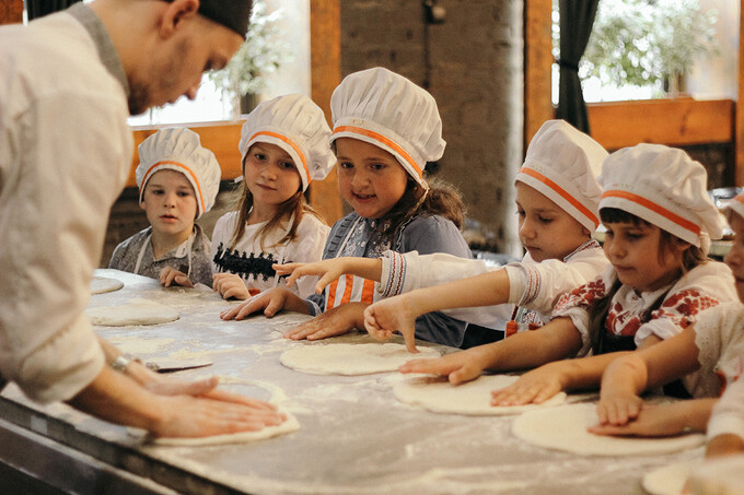 Детский мастер-класс по приготовлению пиццы