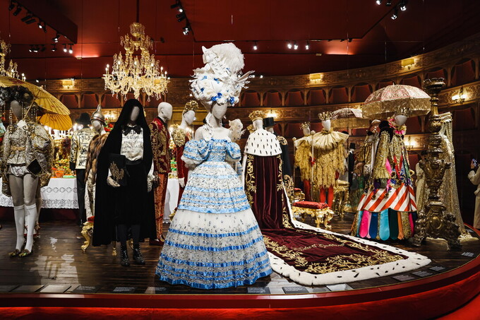 Выставка, посвященная истории Dolce & Gabbana, открылась в Милане