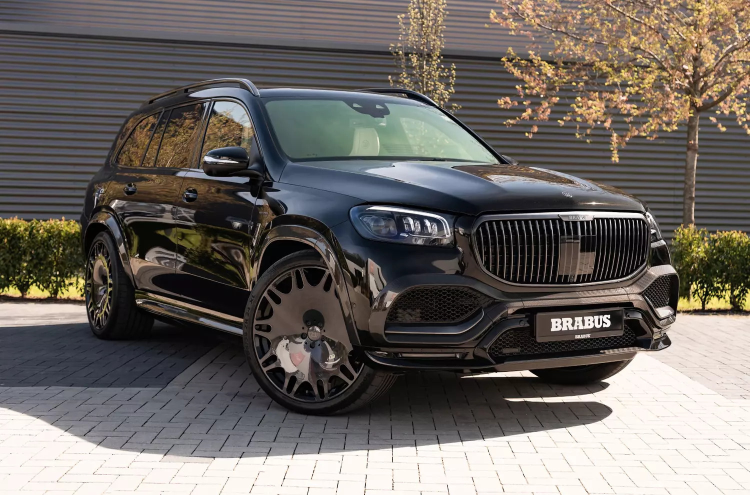 BRABUS выпустила Mercedes-Maybach GLS 600 втрое дороже оригинала — Афиша  Ташкента