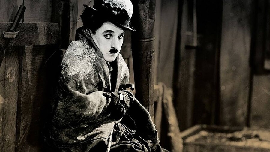 Ovozsiz filmlar qiroli: Charli Chaplin hayoti va u haqidagi qiziqarli faktlar