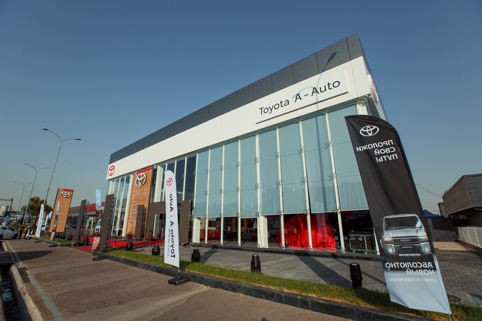 Состоялось открытие дилерского центра Toyota A-Auto и презентация нового внедорожника Toyota Prado 250 в Ташкенте