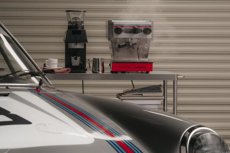 Представлена кофемашина La Marzocco в стиле Porsche