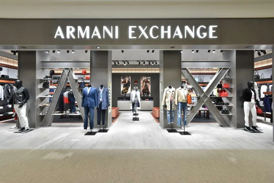 Скидки в Armani Exchange